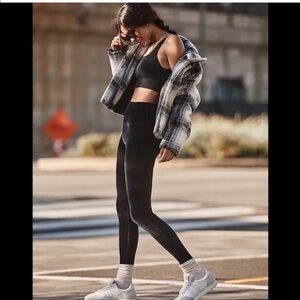 Beyond Yoga Velvet Motion High Waisted Midi Legging
Size XS